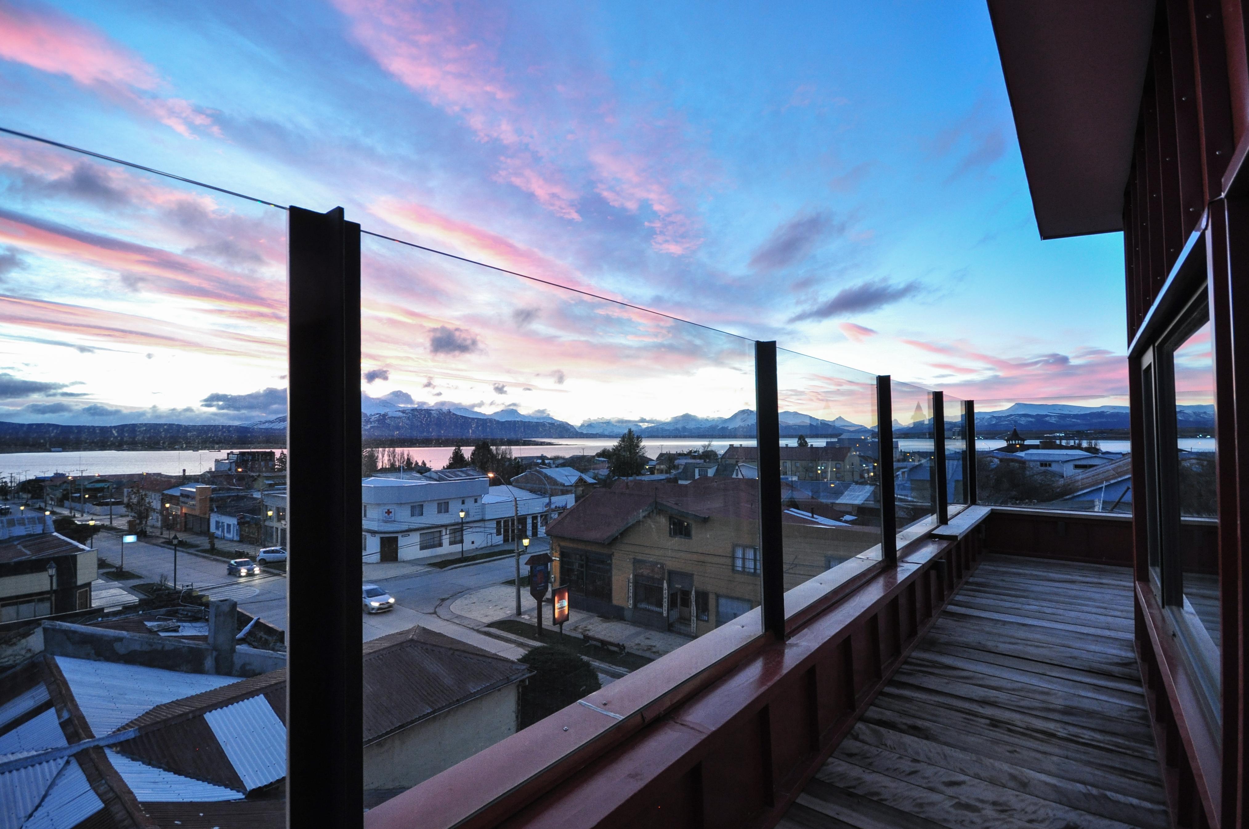 Hotel Vendaval Puerto Natales Exterior foto